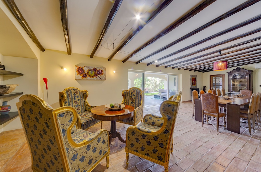 Villa, 6 Bedrooms photo 3