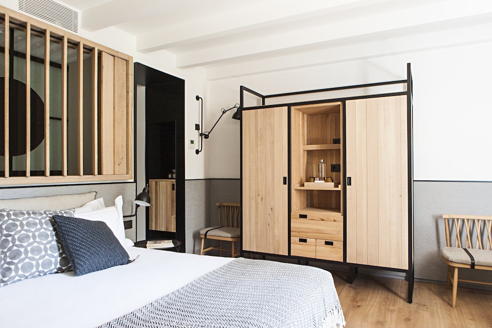 Classic Double or Twin Room Classic Double or Twin Room