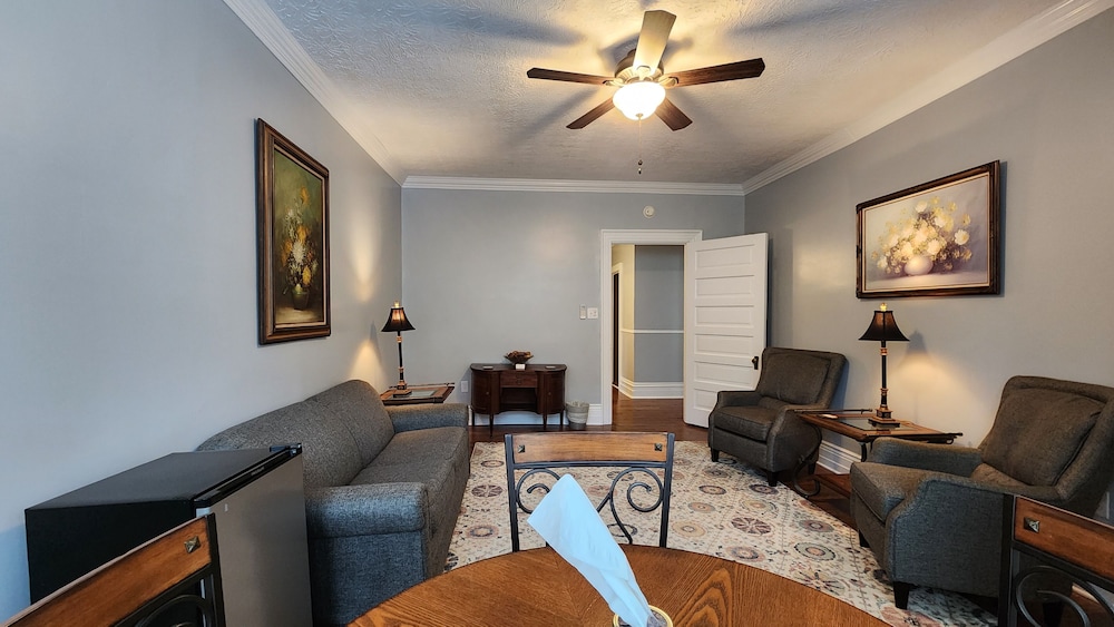 Crossvine Suite photo 2