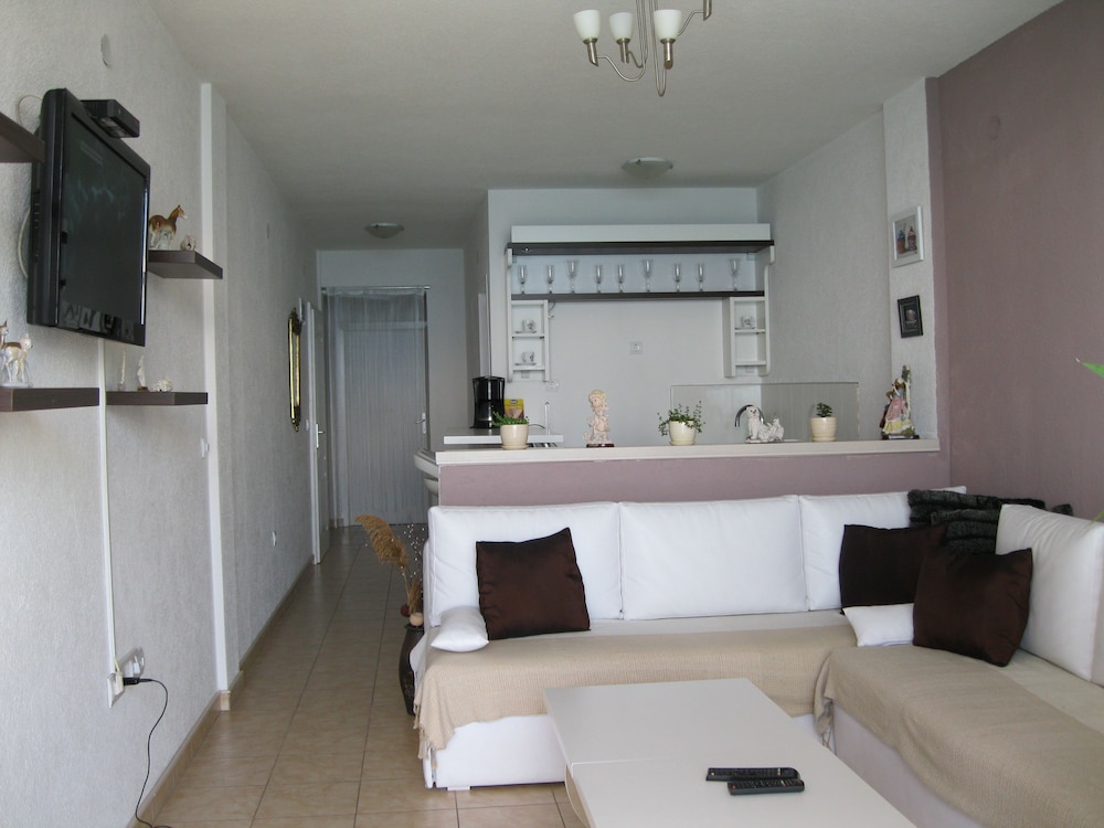 Exclusive Apartment, 2 Bedrooms, Lake View photo 1