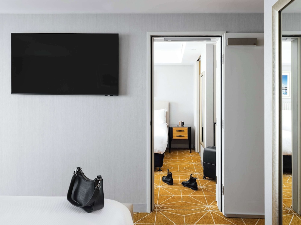 Interconnecting Family Suite (Twin) - Photo 6