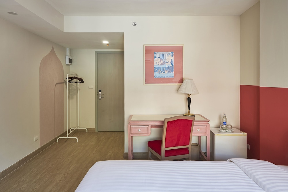 Standard Twin Room, 2 Twin Beds, City View photo 3