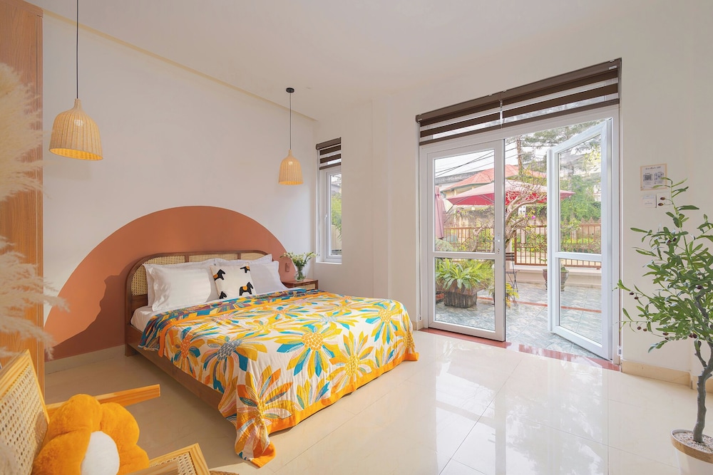 Deluxe Double Room - Photo 11