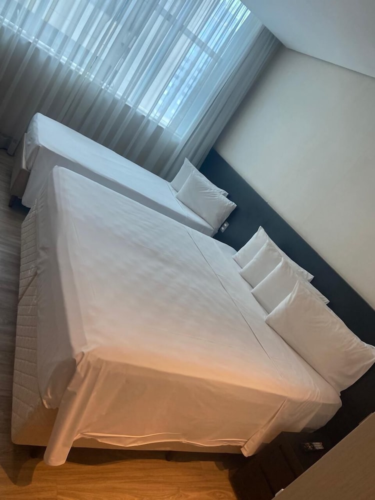 Quarto Triplo Casal