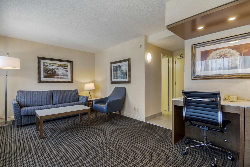Suite, 2 Double Beds, Mobility Accessible, Refrigerator & Microwave (with Sofabed)