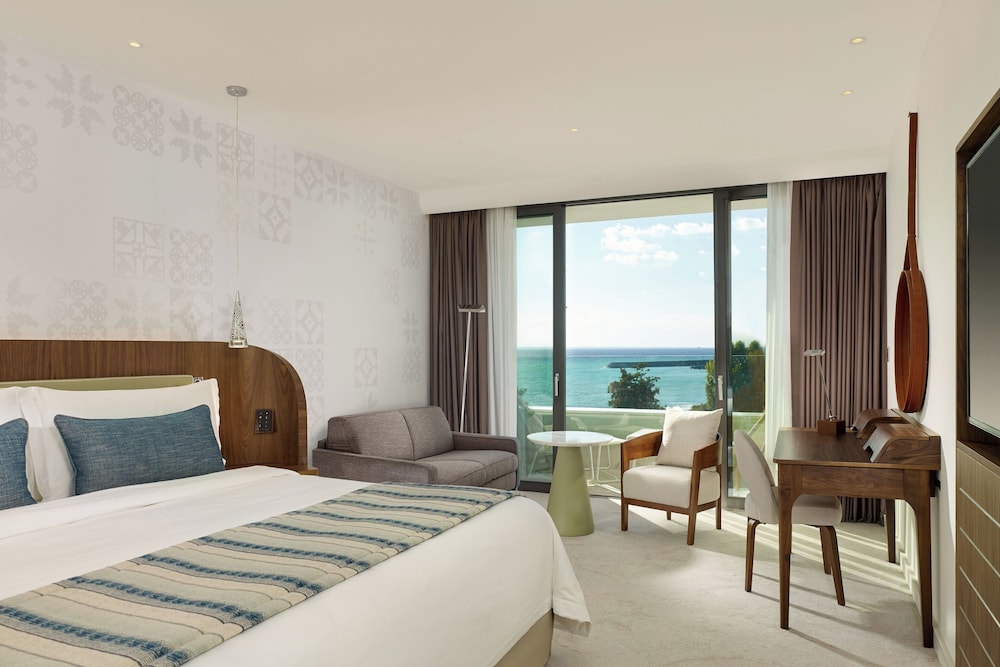 Deluxe Room, 1 King Bed with Sofa bed, Sea View - Photo 7