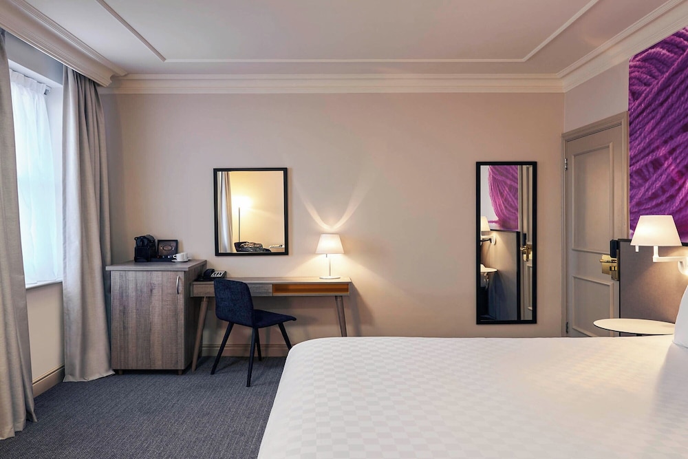 Premier Room, 1 King Bed - Photo 1