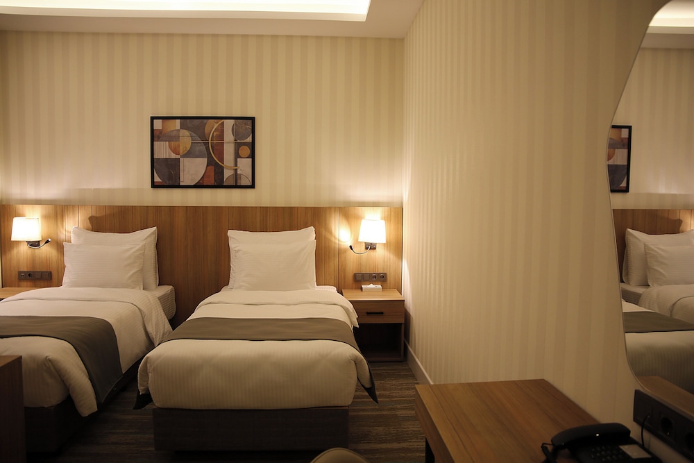 Deluxe Twin Room, 2 Twin Beds, Non Smoking, Private Bathroom photo 1