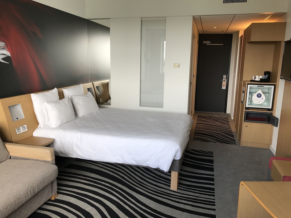 Superior Room, Multiple Beds - Photo 2