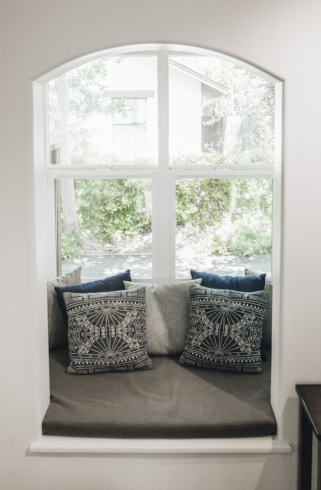 Courtyard Suite photo 3