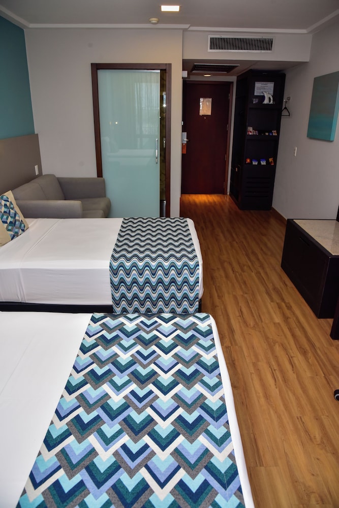 Superior Twin Room, Accessible - Photo 4