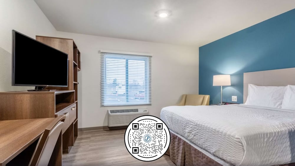 Standard Room, 1 Queen Bed, Non Smoking - Photo 1
