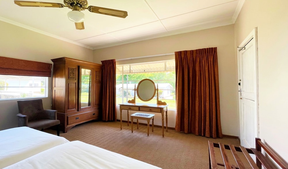 Standard Room, 2 Twin Beds photo 2