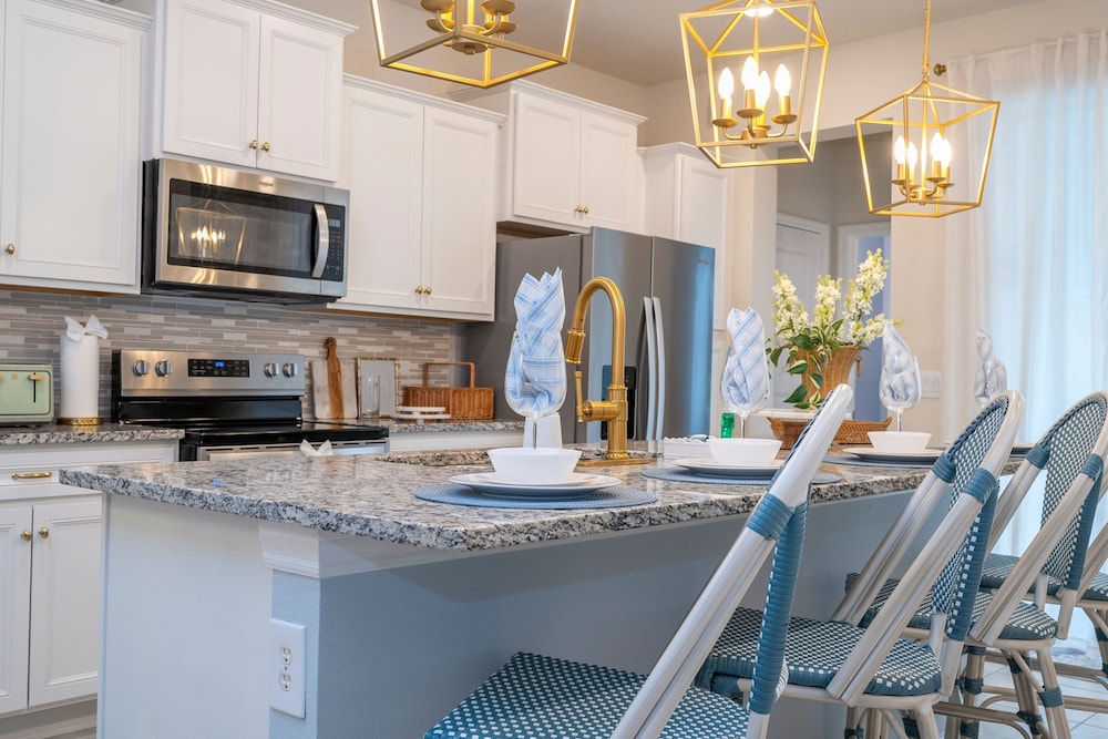 Stunning 5-bedroom Retreat in Windsor Island Resort, Photo 41