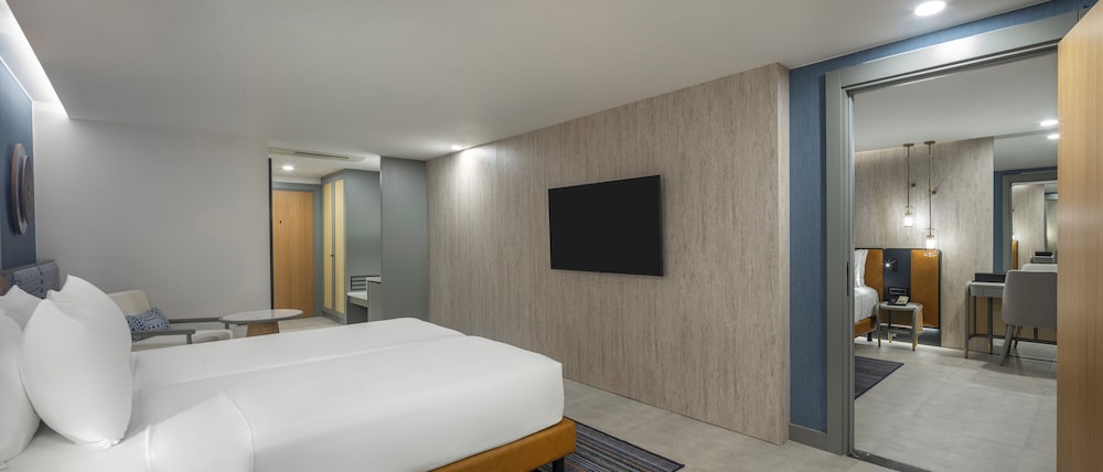 Superior Room, 2 Double Beds, City View