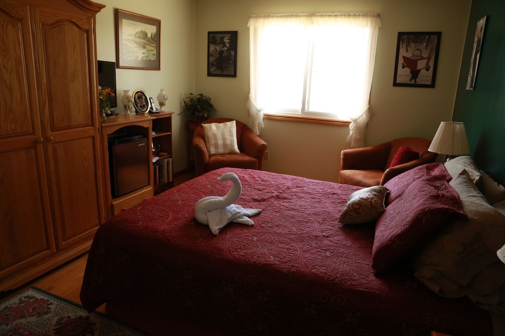 Deluxe Double or Twin Room, Multiple Beds, Ensuite, Garden View (Jade Room) photo 1