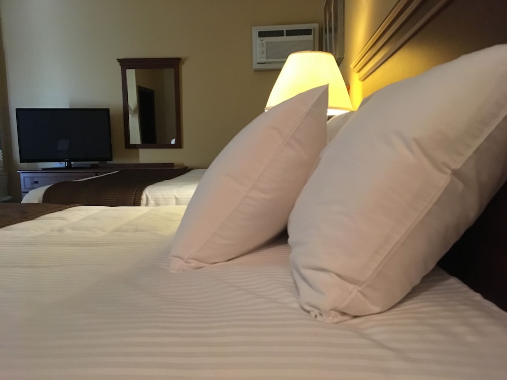 Deluxe Room, 2 Queen Beds, Jetted Tub photo 1