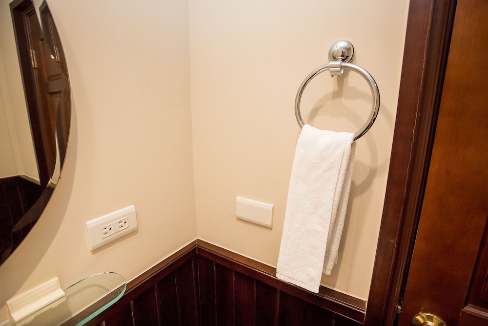 Superior Suite - Photo 3