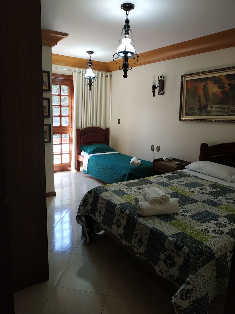 Deluxe Triple Room, Multiple Beds, Mountain View photo 1
