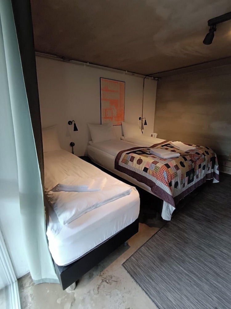 Standard Double or Twin Room with Terrace