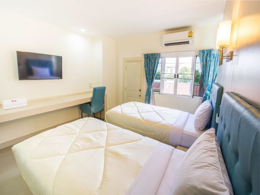 Standard Twin Room photo 2