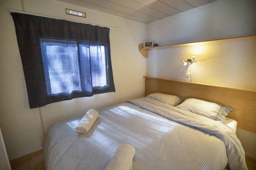 Bungalow, 2 Bedrooms photo 1