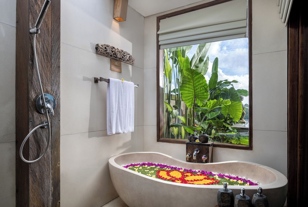 Luxury Valley Villa With Infinity Pool