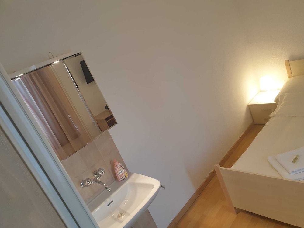 Double Room, Shared Bathroom photo 3