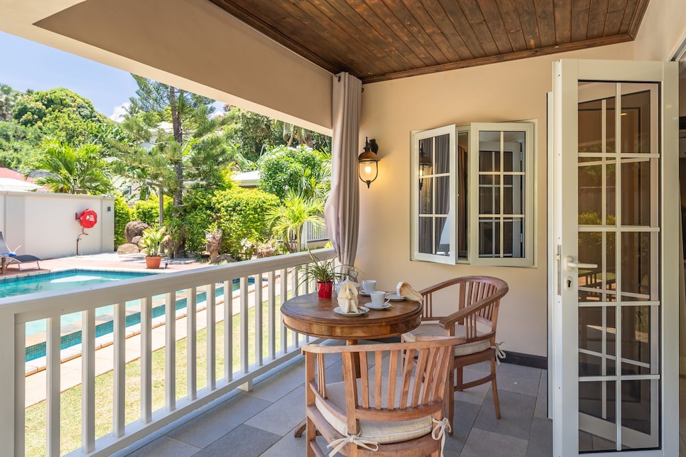 Honeymoon Cottage, 1 King Bed