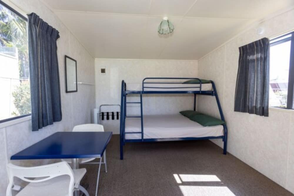 Standard Cabin 3 Berth (No Linen Supplied) photo 2