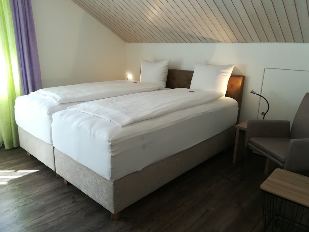 Triple Room, Lakeside
