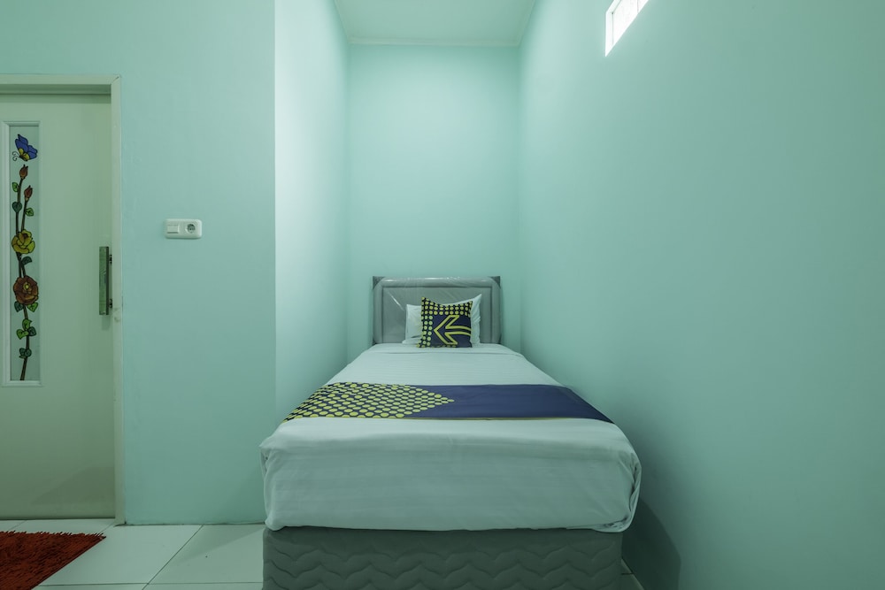 Economy Single Room
