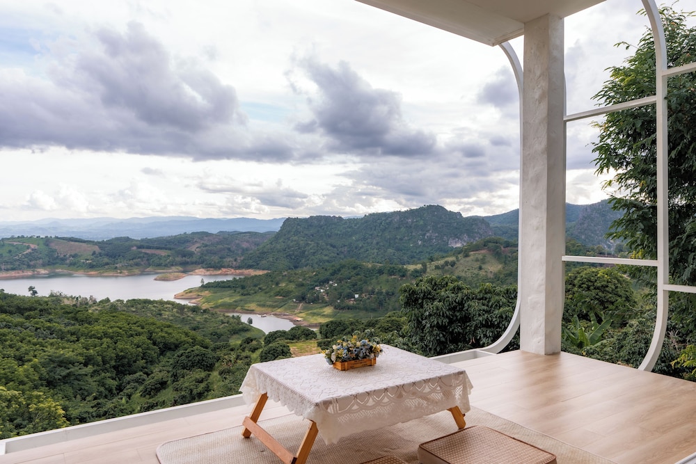 Panoramic House, 1 King Bed, Lake View, Mountainside photo 2