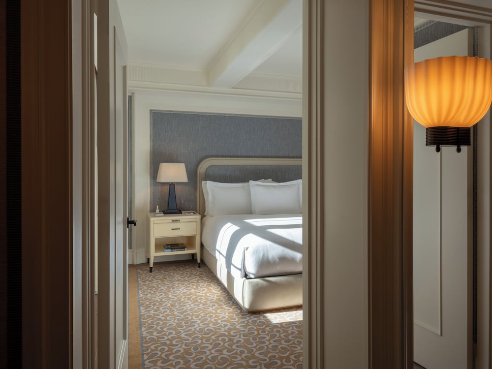 Deluxe Suite photo 1