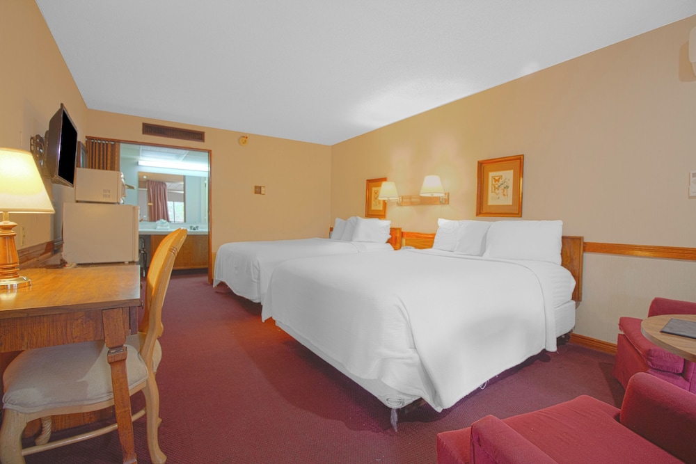 Room, 2 Queen Beds, Non Smoking - Photo 3