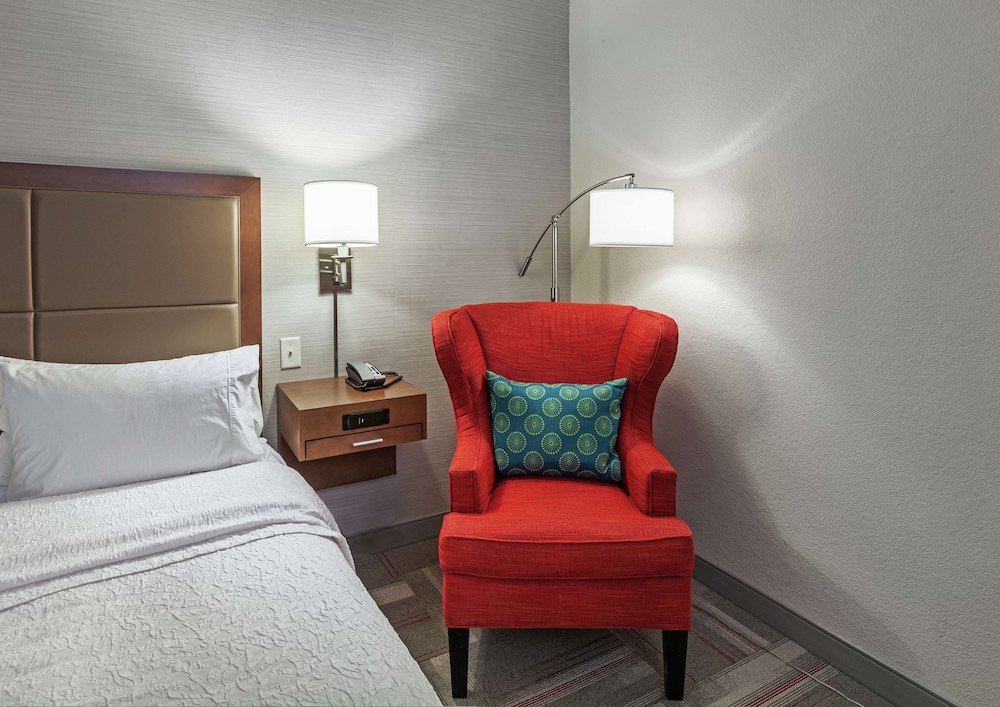 Room, 1 King Bed, Accessible (Hearing)