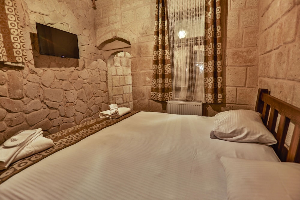 Comfort Room, Courtyard View (Stone) - Photo 24