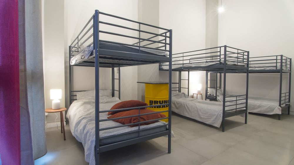 Shared Dormitory, Mixed Dorm (6)