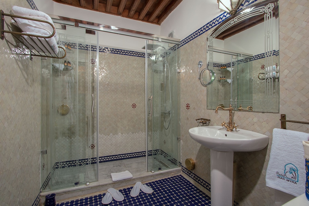 Prestige Suite - Photo 10