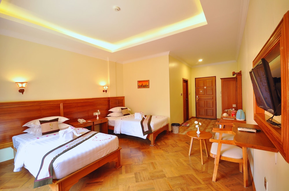 Grand Room photo 1