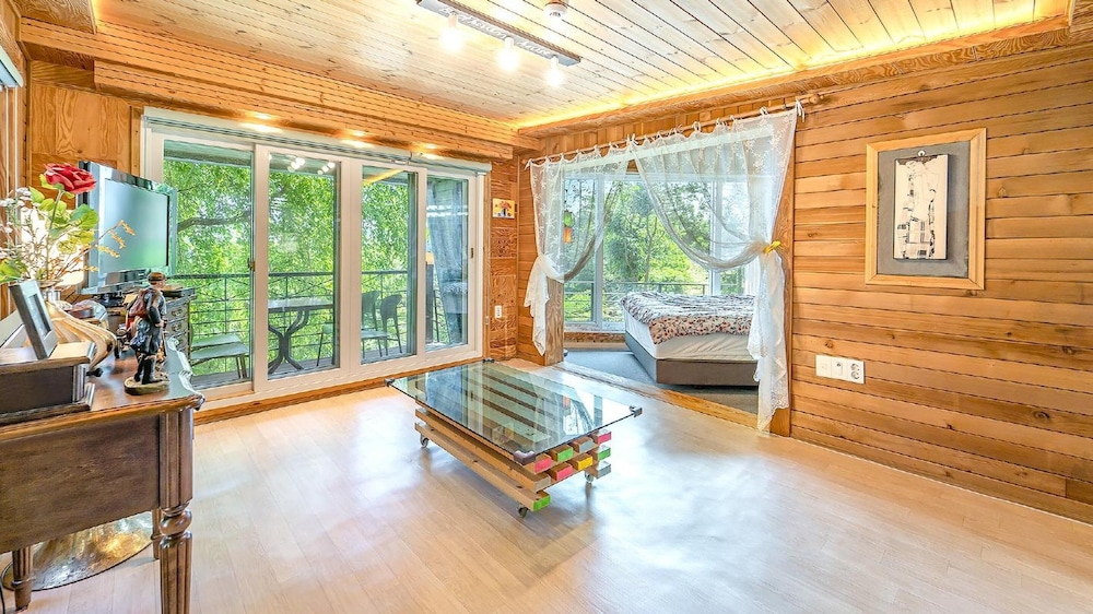 Basic Room, 1 Bedroom (Guleumsanchaeg)