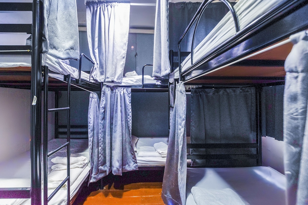 6-Bed Male Dormitory photo 2