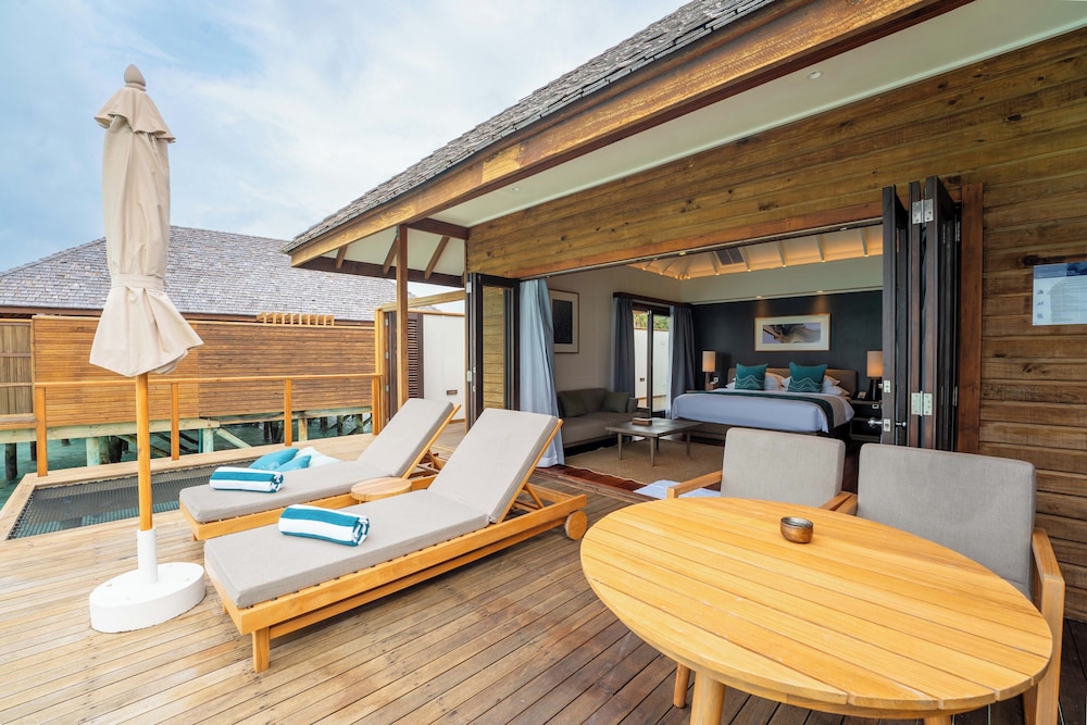 Sunset Ocean Villa - Photo 2
