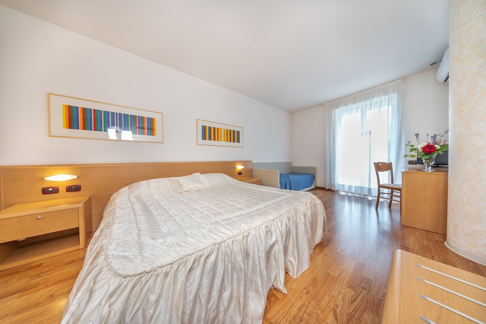 Superior Double Room - Photo 1