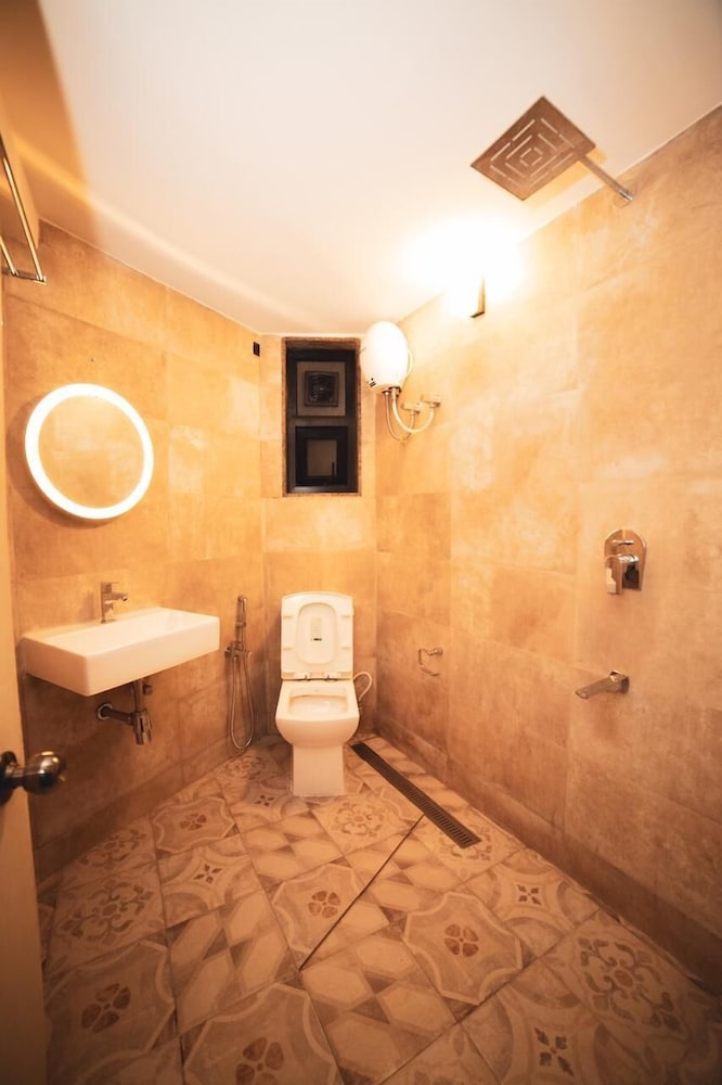 Deluxe Double or Twin Room - Photo 3