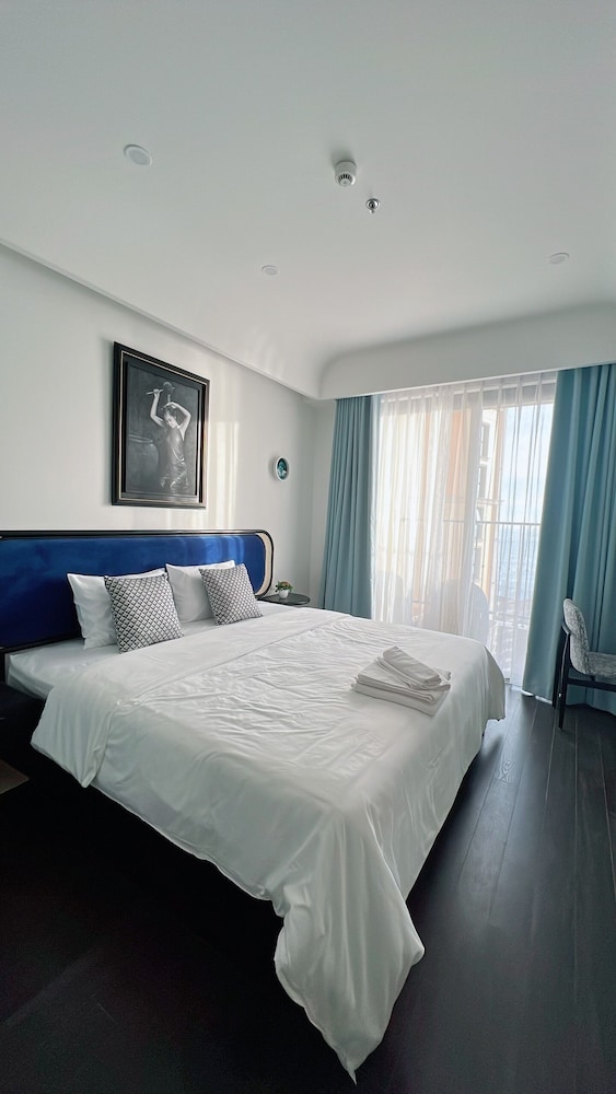 Deluxe Apartment photo 2