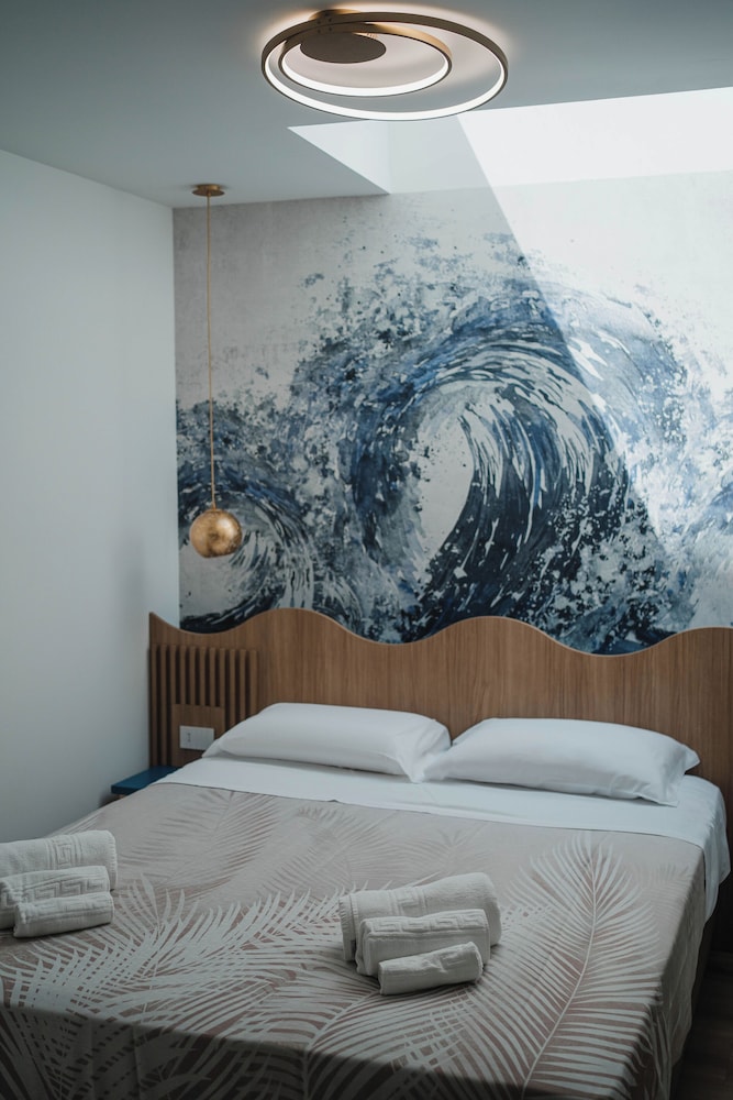 Basic Room, Multiple Beds