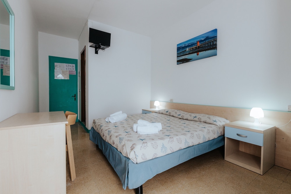 Basic Room - Photo 10