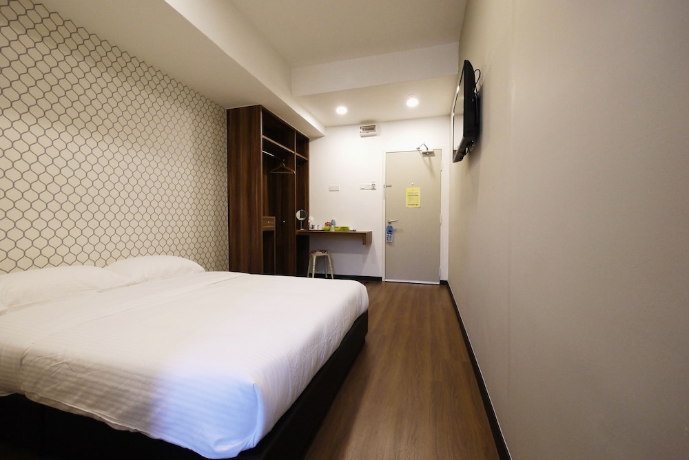 Basic Double Room photo 2