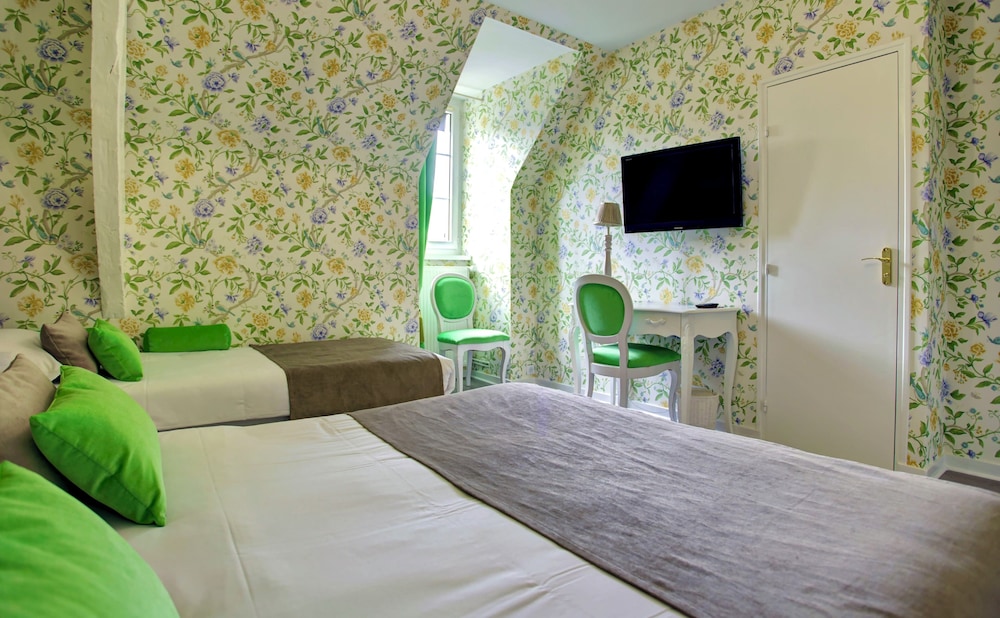 Superior Triple Room photo 2